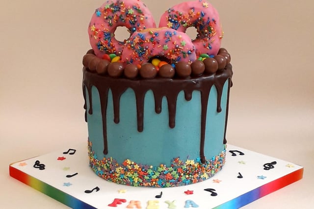 Based in Brixworth, Cakery Bay provides a range of celebration cakes all made by an award winning baker and designer. Cakes can be collected from NN6.