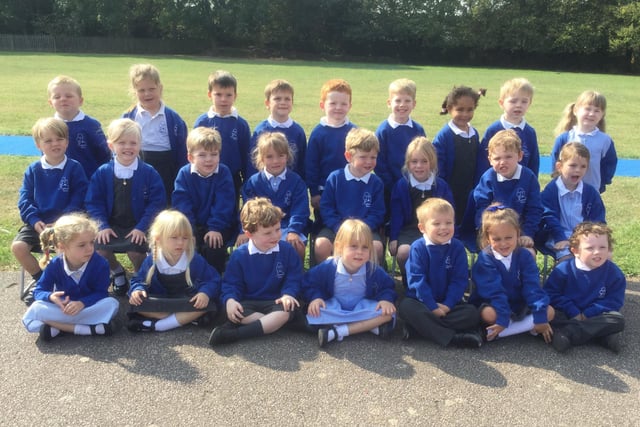Reception pupils at Castlewood School in Southwater SUS-201118-144738001