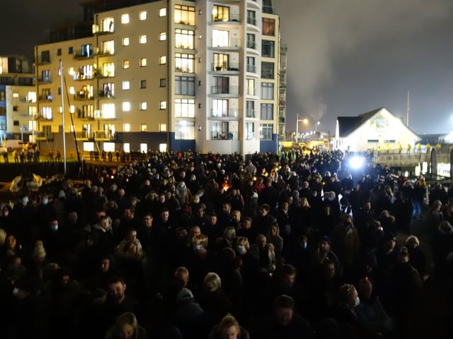 Vigil in Newhaven for the three fishermen who went missing after their boat capsized