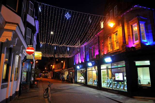 Horsham Christmas lights. Pic Steve Robards SR2011261 SUS-201126-113513001