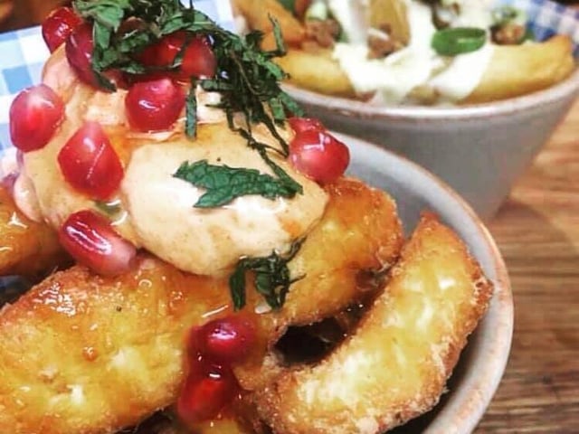 Based on Wellingborough Road in Northampton, Bread & Pullet, serves tapas style food with a modern British twist and offers a takeaway and delivery service.