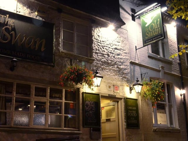 The Old Swan, situated in Earls Barton, is a cosy village pub run by locals.