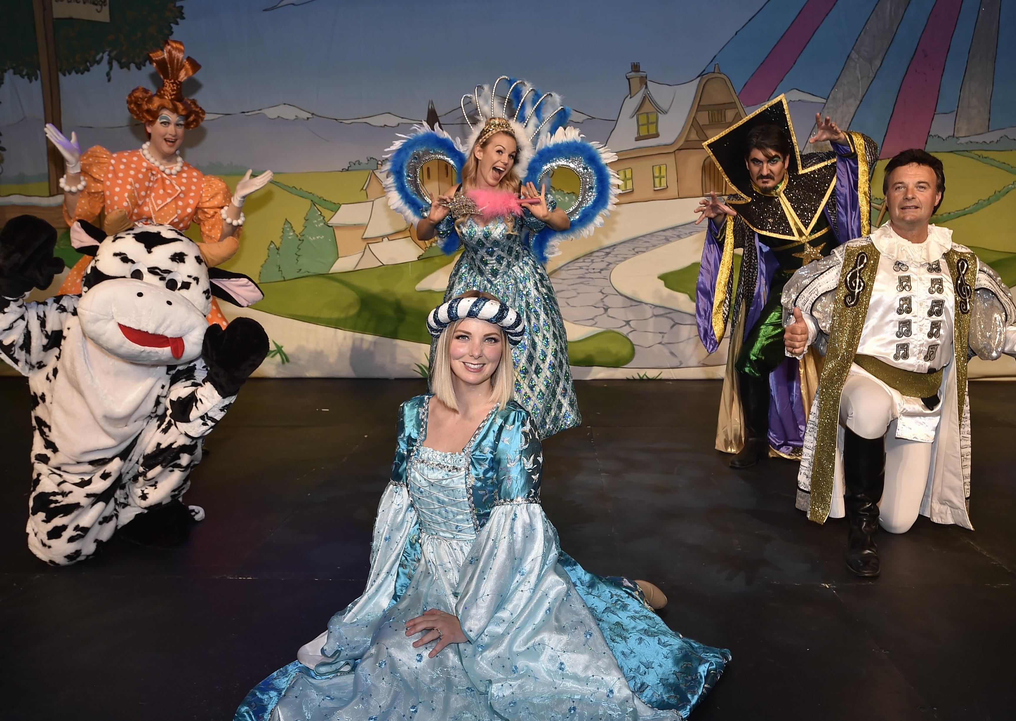 Jack and the Beanstalk panto cast at the Cresset.Mike Holoway -  King CrumblePhil Norton -  Dame TrottVanessa Boland -  Fairy LiquidVictoria Jane -  Princess IsabelleRichard Mann -  Fleshcreep EMN-201015-175143009