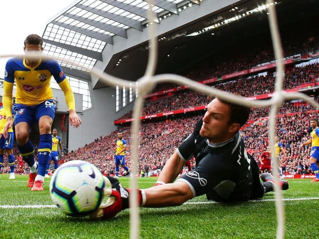 A goalkeeper that continues to improve in the PL with Southampton