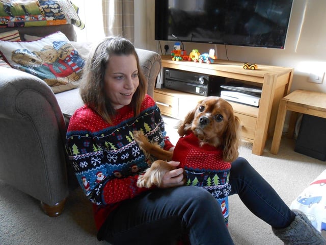 Lisa opted to get a matching Christmas jumper for her pooch - aw!
