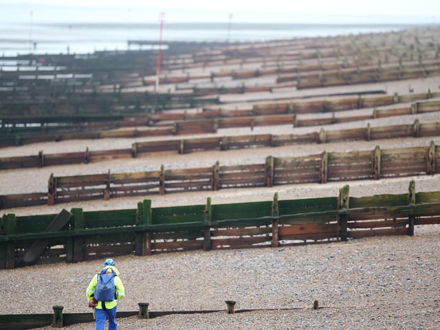 HM Coastguard has been supported by Sussex Police SUS-201012-131854001