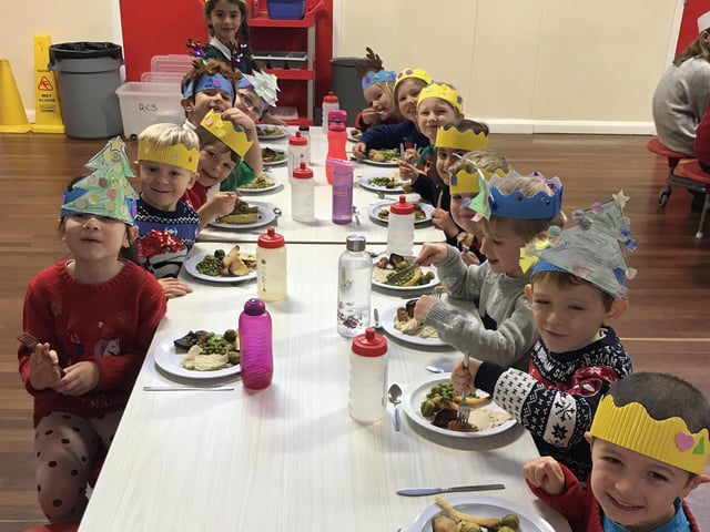 Christmas jumper and Christmas lunch day at Ruskington Chestnut Street. The children loved making place mats and Christmas hats to make the day extra special! EMN-201112-180046001