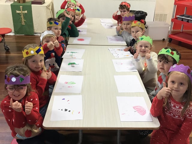 Christmas jumper and Christmas lunch day at Ruskington Chestnut Street. The children loved making place mats and Christmas hats to make the day extra special! EMN-201112-180109001