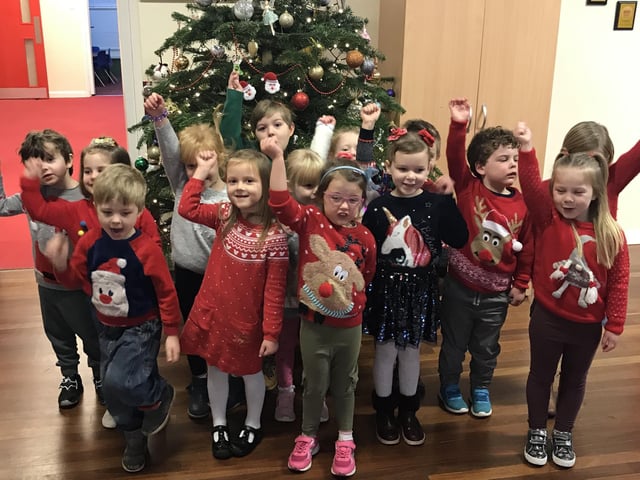 Christmas Jumper day at Chestnut Street School, Ruskington. EMN-201112-180023001