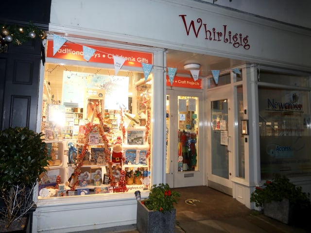 Photography of Christmas shop windows in Chichester, West Sussex, UK.
Photograph by Sam Stephenson, 07880 703135, www.samstephenson.co.uk, @sspjpg. SUS-201215-141706001