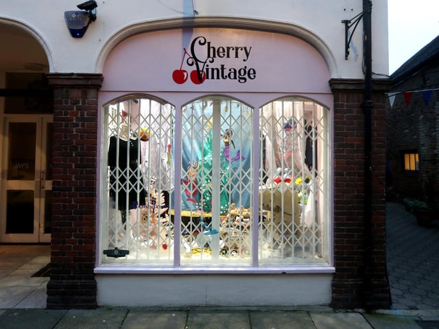 Photography of Christmas shop windows in Chichester, West Sussex, UK.
Photograph by Sam Stephenson, 07880 703135, www.samstephenson.co.uk, @sspjpg. SUS-201215-141115001