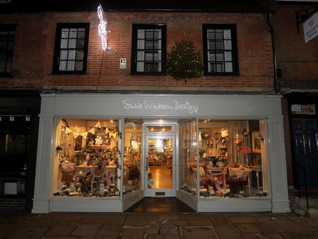 Photography of Christmas shop windows in Chichester, West Sussex, UK.
Photograph by Sam Stephenson, 07880 703135, www.samstephenson.co.uk, @sspjpg. SUS-201215-140837001