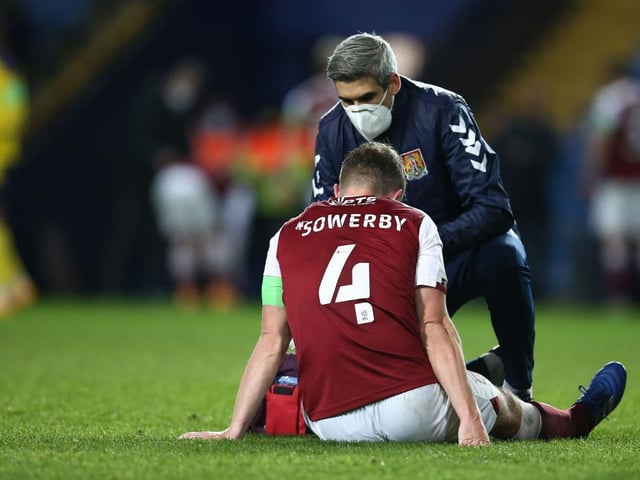 It turned out his shot after just two minutes would be arguably Cobblers' best chance of the night. Saw so little of the ball and struggled to do anything about United's supremacy in midfield before trudging off with injury... 3.5