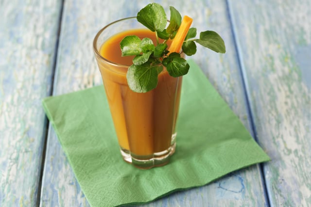 Watercress and orange detox drink