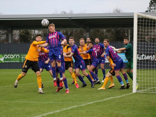 The visitors clear their lines. Photo: Oliver Atkin