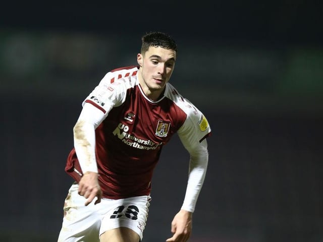A little rusty to start with - no surprise given he hasn't played since March - but after that it was an excellent second debut for the club. Won his battles and his physicality came in handy against direct opponents... 7.5