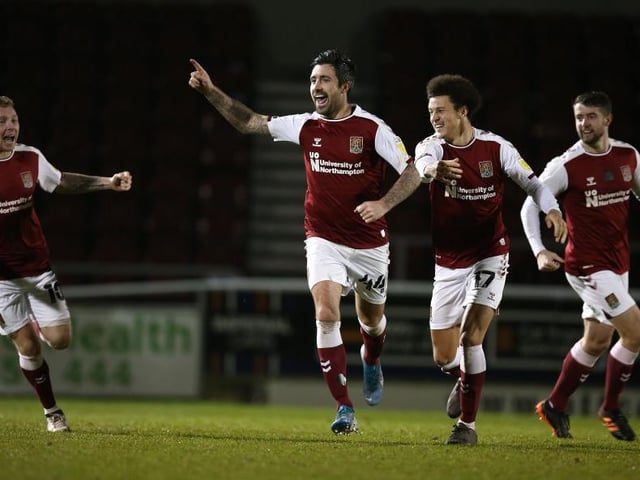 Back from injury and he makes such a difference to Town's defence. His nous and composure are invaluable and he also has excellent positional sense. He's useful at attacking set-pieces too, netting the crucial third goal... 8