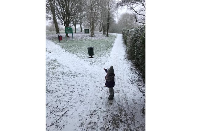 Elsa's enjoys her first snow at Hillview Park, Banbury (photo from Elina Mazkriste)