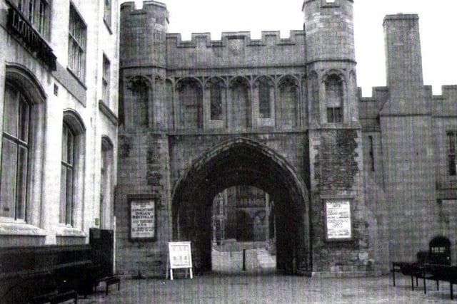 The gateway after the work in 1991.