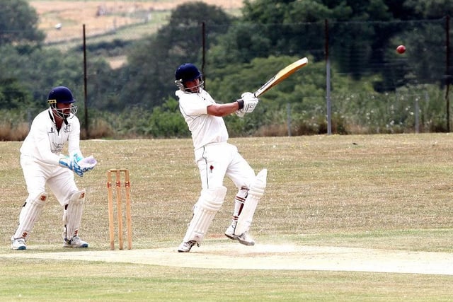 Pete Holman batting for Uckfield Anderida CC / Pic by Ron Hill