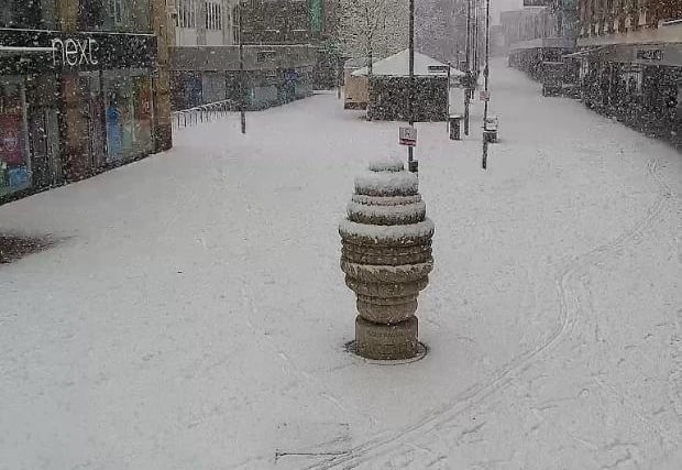 Snow falling in Hemel Hempstead's town centre