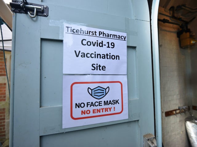 Ticehurst Pharmacy administering the Covid-19 vaccine (Oxford AstraZeneca) at Ticehurst Village Hall. Pic Justin Lycett. SUS-210121-131213001