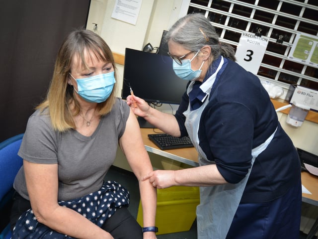 Ticehurst Pharmacy administering the Covid-19 vaccine (Oxford AstraZeneca) at Ticehurst Village Hall. Pic Justin Lycett. SUS-210121-131433001