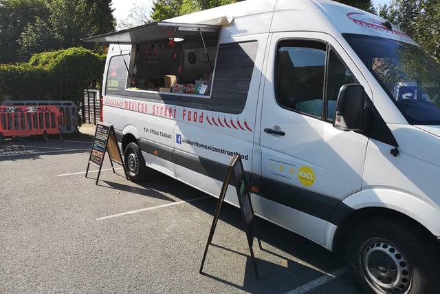 This mobile street food van is in Southwater Monday, Billingshurst Tuesday, Rudgwick Wednesday, Wickhurst Green on Thursday, and on Friday it alternates between Barns Green and Cowfold. You can find it at The Coot in Horsham on Saturdays and they deliver most nights in the Horsham area too.