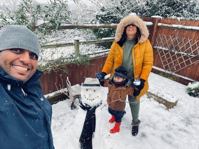 Pooja Hirani's family snow selfie in the garden