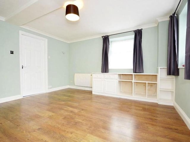 Studio flat for sale in Raunds. Pictures courtesy of rightmove.co.uk and Allsop auctioneers.