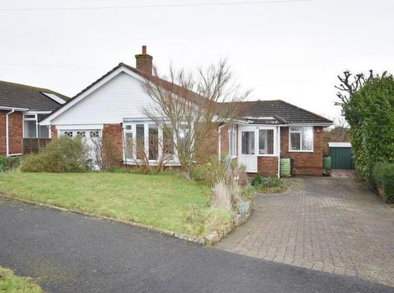 This a spacious and well presented two-bedroom detached bungalow, situated in a sought after quiet close, to the West of Bexhill.
The bungalow offers good sized accommodation, which briefly comprises of an entrance porch, which opens into a spacious entrance hall. This in turn leads to a double aspect living room with feature fireplace and a fitted kitchen which overlooks the rear garden.
Price: £375,000