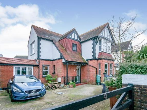 Located in the popular Hampden Park comes this five bedroom family home. Situated within perfect proximity of local shops, parks, schools and transport links. Benefiting from rear garden, off road parking, double bedrooms & en suite to master.
Price: £475,000