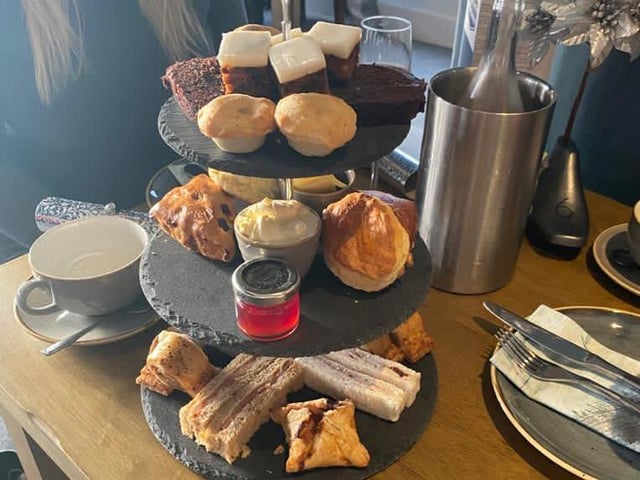 Sister pubs, The Olde Victoria (Burton Latimer) and The Olde Cobbler (Northampton) are offering Valentine's Day afternoon teas for collection from £30. They are additionally preparing a special Valentine's five-course meal for £60.