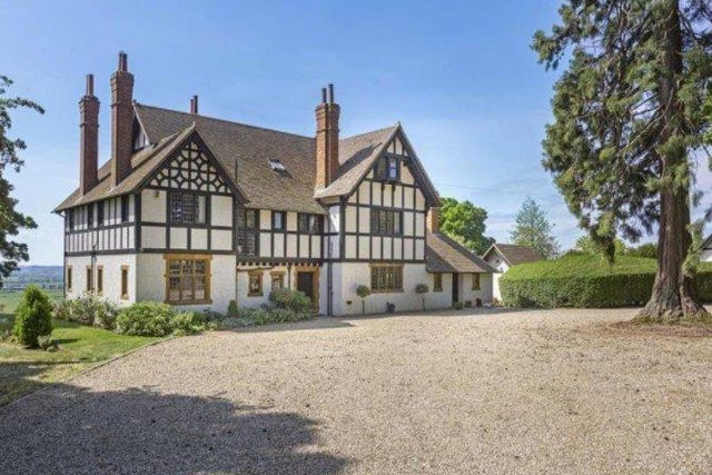 This fine Edwardian period detached house provides six bedroomed accommodation extending to approximately 3,800 sq ft and standing in formal gardens, paddocks and pasture of approximately 39 acres.
Contact Richard Greener / Rightmove