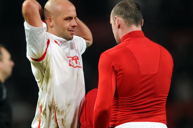 David Hunt swaps shirts with Wayne Rooney