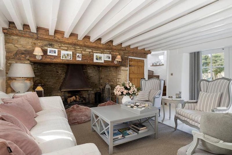 Lounge of the old School Cottage in Long Compton (photo from Rightmove)