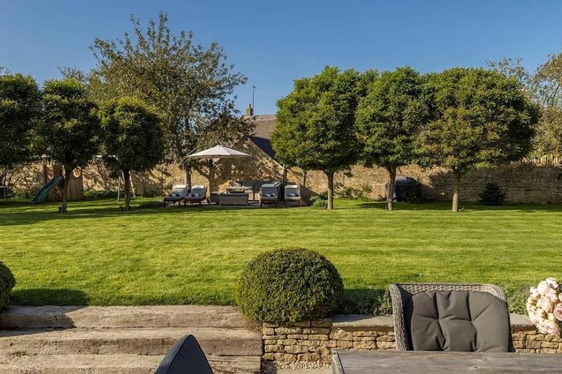 Garden view at the School Cottage in Long Compton (photo from Rightmove)