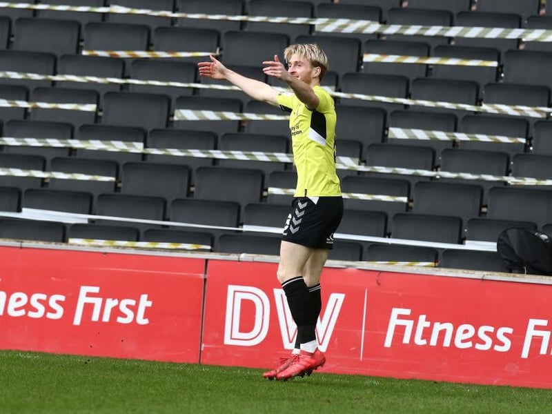 An inspired half-time sub. He scored within 46 seconds of coming on with a thumping finish and was heavily involved in Town's excellent second-half display. One gripe would be an overhit pass to Marshall in the box... 7.5