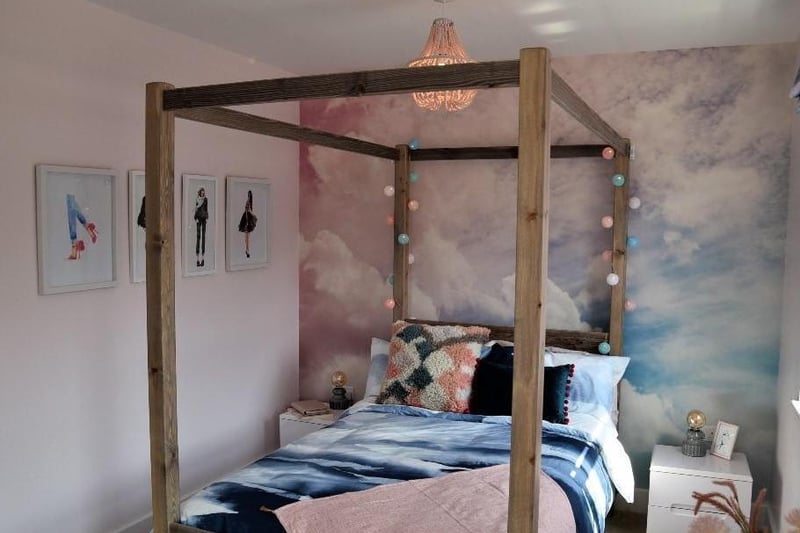 Another cosy bedroom
