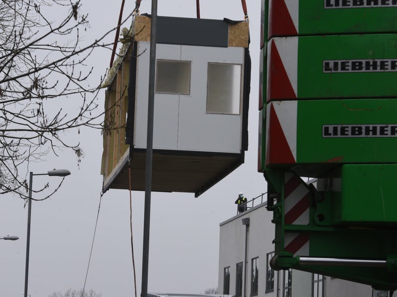 Peterborough City Hospital A & E improvements work about to start with the lifting of 6 pods. EMN-210103-155411009