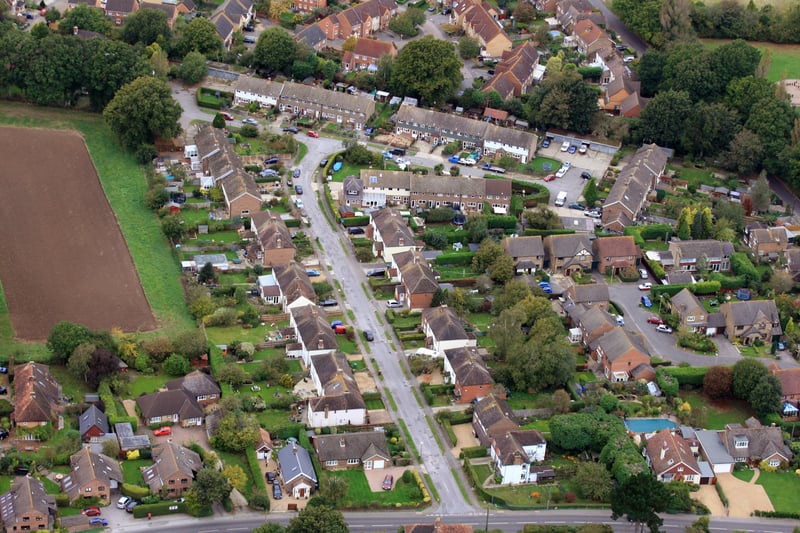 HOR 081011 Aerial photo. Thakeham. Furze Common Road runs down the centre. photo by derek martin SUS-151106-125629001