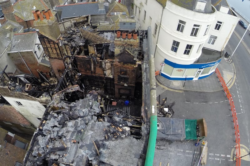 Aerial footage showing the fire damage in Marine Parade, Hastings. 28/5/14. SUS-140529-105329001