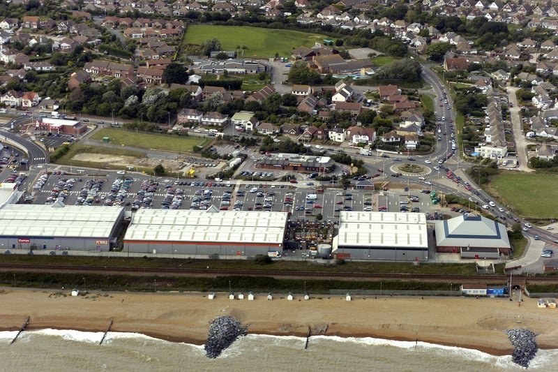 Aerial view of Ravenside, Bexhill. ENGSUS00120120612104314