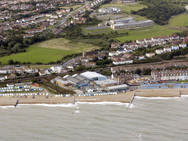 Aerial photos 2005: West St Leonards SUS-210403-160304001