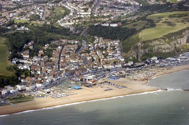 An aerial picture of Hastings, taken in 2005 SUS-210403-160445001