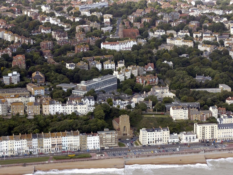 Aerial photos 2005: St Leonards SUS-210403-160349001