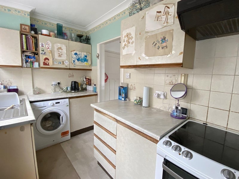 Lottbridge Drive, Eastbourne, from Zoopla