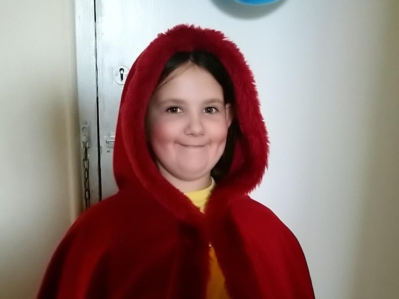 Claudia Seller, aged 9, as Little Red Riding Hood SUS-210503-105419001