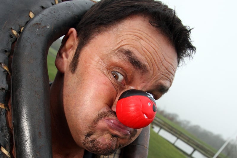 JPCT 22-02-11 Slinfold Golf and Country Club - champion gurner Tommy Mattinson pulling faces for Comic Relief -photo by steve cobb ENGSNL00120110222140750