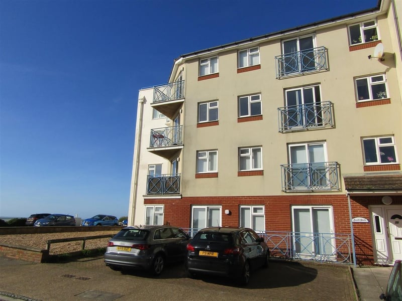 A two bedroom second floor apartment on the seafront. Price: £900pcm.